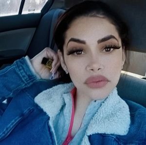 Hello world I am selling things and buying 🙂